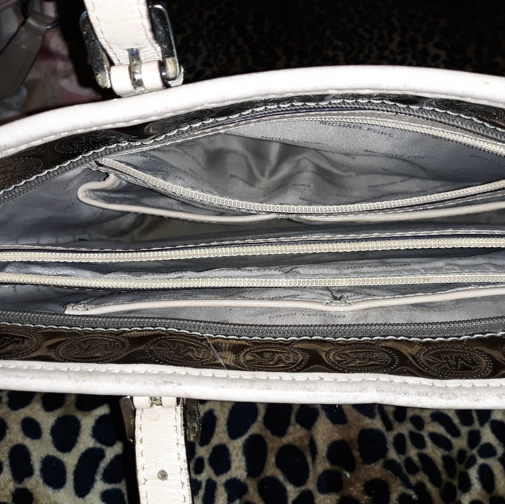 Purse - Picture 3 of 8